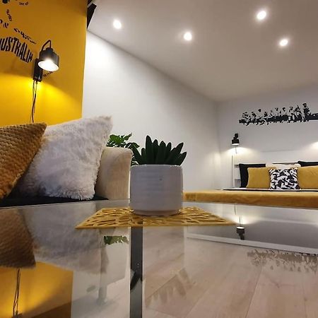Violet Apartment With Air Condition Budapest Exterior photo